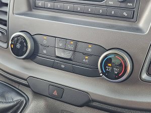 Wyposażenie specjalne wnętrza, ujęcie 2 — Ford TRANSIT 2.0 Bakwagen Laadklep! z 2024 roku