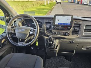 Deska rozdzielcza i stanowisko kierowcy — Ford TRANSIT 2.0 DUB.Cab Open-Laadbak z 2021 roku
