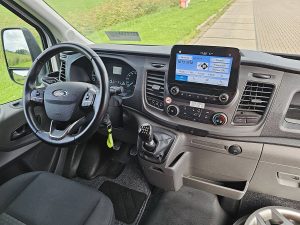 Deska rozdzielcza i stanowisko kierowcy — Ford TRANSIT 2.0 L2H2 Koelwagen Klep! z 2022 roku