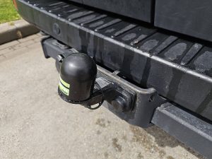Hak holowniczy — Ford TRANSIT 2.0 L3H2 Camera Euro6 AC z 2022 roku