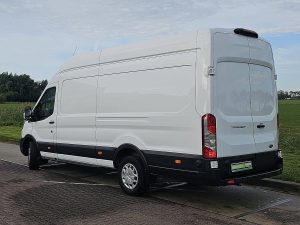 Strona kierowcy z tyłu — Ford TRANSIT 2.0 TDCI 130 L4H3 z 2021 roku