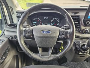 Wyposażenie specjalne wnętrza — Ford TRANSIT 2.0 TDCI 130 L4H3 z 2021 roku
