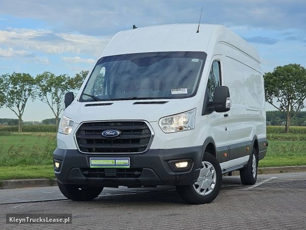 Ford TRANSIT 2.0 TDCI 130 L4H3 z 2021 roku, blaszak z zagranicy — przód pojazdu