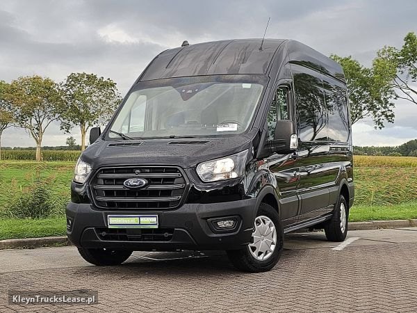 Ford TRANSIT 330 L3H3 XL Navi Carplay z 2023 roku, blaszak z zagranicy — przód pojazdu