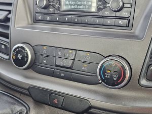 Wyposażenie specjalne wnętrza, ujęcie 2 — Ford TRANSIT 350 2.0 ECO 130 DL L4 z 2023 roku
