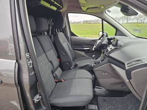 Wnętrze kabiny — Ford TRANSIT CONNECT 1.5 L2 3 Zits Navi z 2021 roku