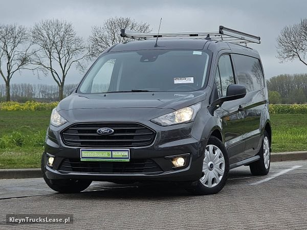 Ford TRANSIT CONNECT 1.5 L2 3 Zits Navi z 2021 roku, kompaktowy dostawczak z zagranicy — przód pojazdu
