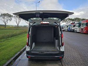 Przestrzeń ładunkowa — Ford TRANSIT CONNECT 1.5 L2 ac EURO6 z 2023 roku