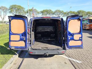 Przestrzeń ładunkowa — Ford TRANSIT CONNECT 1.6 z 2014 roku