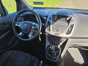 Deska rozdzielcza i stanowisko kierowcy — Ford TRANSIT CONNECT 1.6 z 2014 roku