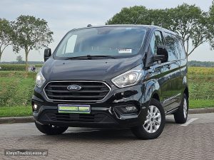 Przód pojazdu — Ford TRANSIT CUSTOM 2.0 ECOBLUE 130 LIMITED z 2021 roku