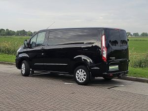 Strona kierowcy z tyłu — Ford TRANSIT CUSTOM 2.0 ECOBLUE 130 LIMITED z 2021 roku