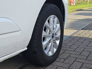 Felga aluminiowa — Ford TRANSIT CUSTOM 2.0 ECOBLUE 130 LIMITED z 2022 roku