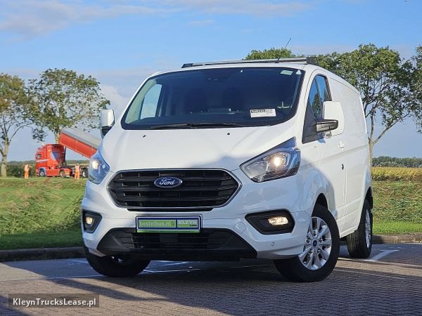 Ford TRANSIT CUSTOM 2.0 ECOBLUE 130 LIMITED z 2022 roku, blaszak z zagranicy — przód pojazdu