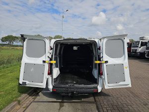 Przestrzeń ładunkowa — Ford TRANSIT CUSTOM 2.0 L2H1 Navi Trekhaak z 2022 roku