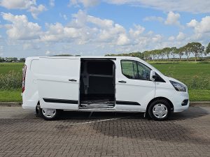 Drzwi boczne przestrzeni ładunkowej — Ford TRANSIT CUSTOM 2.0 L2H1 Navi Trekhaak z 2022 roku