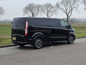 Strona pasażera z tyłu — Ford TRANSIT CUSTOM 2.0 L2H1 Sport Navi z 2020 roku