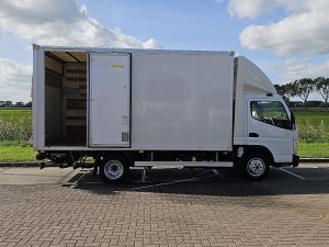 Drzwi boczne przestrzeni ładunkowej — Fuso CANTER 3C15 ac aut 3.0 ltr EURO6 z 2021 roku