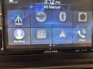 Ekran z Apple CarPlay — Fuso CANTER 3C15 ac aut 3.0 ltr EURO6 z 2021 roku