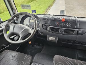 Deska rozdzielcza i stanowisko kierowcy — Iveco 120E22 EUROCARGO Airco WB430 6 Cyl z 2014 roku