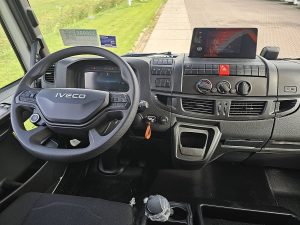 Deska rozdzielcza i stanowisko kierowcy — Iveco 160E25 EUROCARGO CNG GAS PTO WB369 z 2026 roku