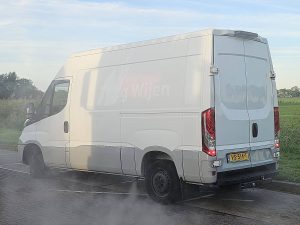 Strona kierowcy z tyłu — Iveco DAILY z 2016 roku