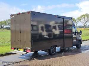 Strona pasażera z tyłu — Iveco DAILY 35 C z 2019 roku