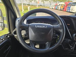 Wyposażenie specjalne wnętrza — Iveco DAILY 35 C z 2019 roku