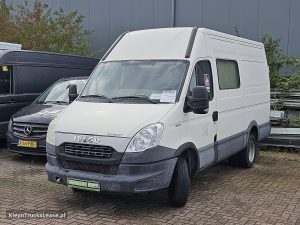 Strona kierowcy z przodu — Iveco DAILY 35C13 L2H2 Dubbellucht DC! z 2012 roku