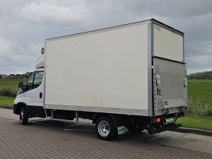 Strona kierowcy z tyłu — Iveco DAILY 35C16 3.0Ltr Bakwagen AC! z 2023 roku