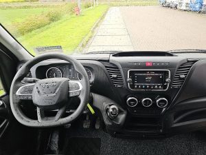 Deska rozdzielcza i stanowisko kierowcy — Iveco DAILY 35C16 3.0Ltr Bakwagen AC! z 2023 roku