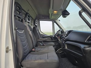 Wnętrze kabiny — Iveco DAILY 35C16 3.0Ltr Kipper Kist ! z 2021 roku