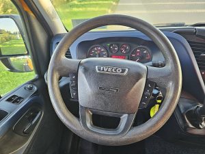 Wyposażenie specjalne wnętrza, ujęcie 2 — Iveco DAILY 35C16 DL AUT. L2H2 z 2018 roku