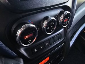 Wyposażenie specjalne wnętrza — Iveco DAILY 35C16 DL AUT. L2H2 z 2018 roku