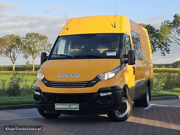 Iveco DAILY 35C16 DL AUT. L2H2 z 2018 roku, blaszak z zagranicy — przód pojazdu