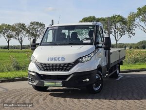 Przód pojazdu — Iveco DAILY 40C18 3.0 ltr ac aut EURO6 z 2021 roku