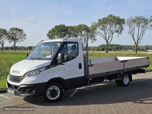 Strona kierowcy z przodu — Iveco DAILY 40C18 3.0 ltr ac aut EURO6 z 2021 roku