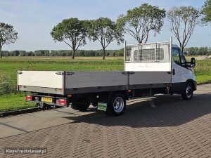 Strona pasażera z tyłu — Iveco DAILY 40C18 3.0 ltr ac aut EURO6 z 2021 roku