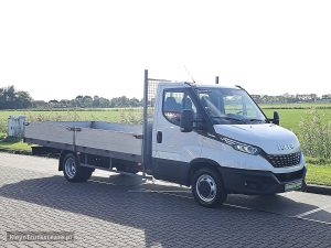 Strona pasażera z przodu — Iveco DAILY 40C18 3.0 ltr ac aut EURO6 z 2021 roku