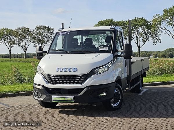 Iveco DAILY 40C18 3.0 ltr ac aut EURO6 z 2021 roku, skrzyniowy z zagranicy — przód pojazdu