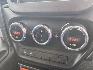 Wyposażenie specjalne wnętrza — Iveco DAILY 40C18 ac automaat EURO6 z 2017 roku