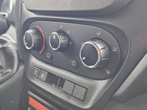 Wyposażenie specjalne wnętrza, ujęcie 2 — Iveco DAILY 50C15 3.0Ltr Bakwagen AC! z 2016 roku