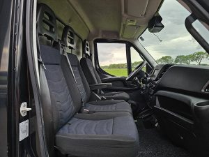 Wnętrze kabiny — Iveco DAILY 50C15 3.0Ltr Bakwagen AC! z 2016 roku