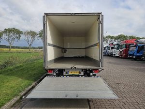 Przestrzeń ładunkowa — Iveco DAILY 50C17 BE COMBI XXXL z 2015 roku