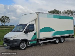 Strona kierowcy z przodu — Iveco DAILY 50C17 BE COMBI XXXL z 2015 roku