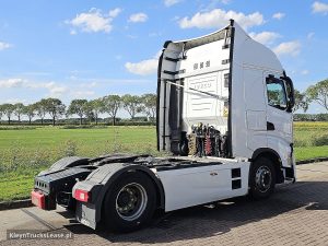 Strona pasażera z tyłu — Iveco S-WAY AS440S48 z 2021 roku