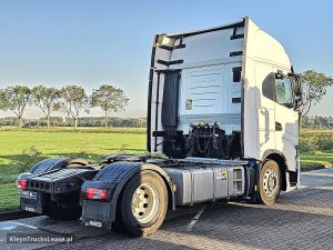 Strona pasażera z tyłu — Iveco S-WAY AS440S49 z 2022 roku