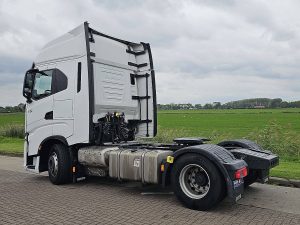 Strona kierowcy z tyłu — Iveco S-WAY AS440S49 dubble Tank z 2022 roku
