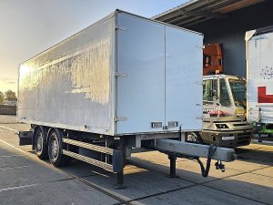 Strona kierowcy z tyłu — Kramer K+G TEC ZERBST ZFG 18 z 2015 roku
