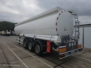 Strona kierowcy z tyłu — Magyar FUEL 8 COMP z 2007 roku